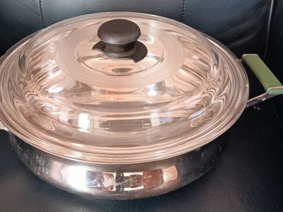 MEPRA Italy 18/10 Stainless Steel Round Casserole Pot with Lid, Green Handles - Size 28..glass lid and stainless lid