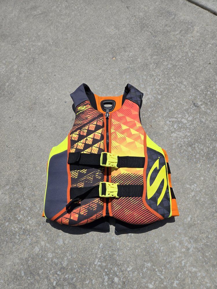 Stearns Men's M Orange/Black/Yellow USCG Approved Life Jacket
