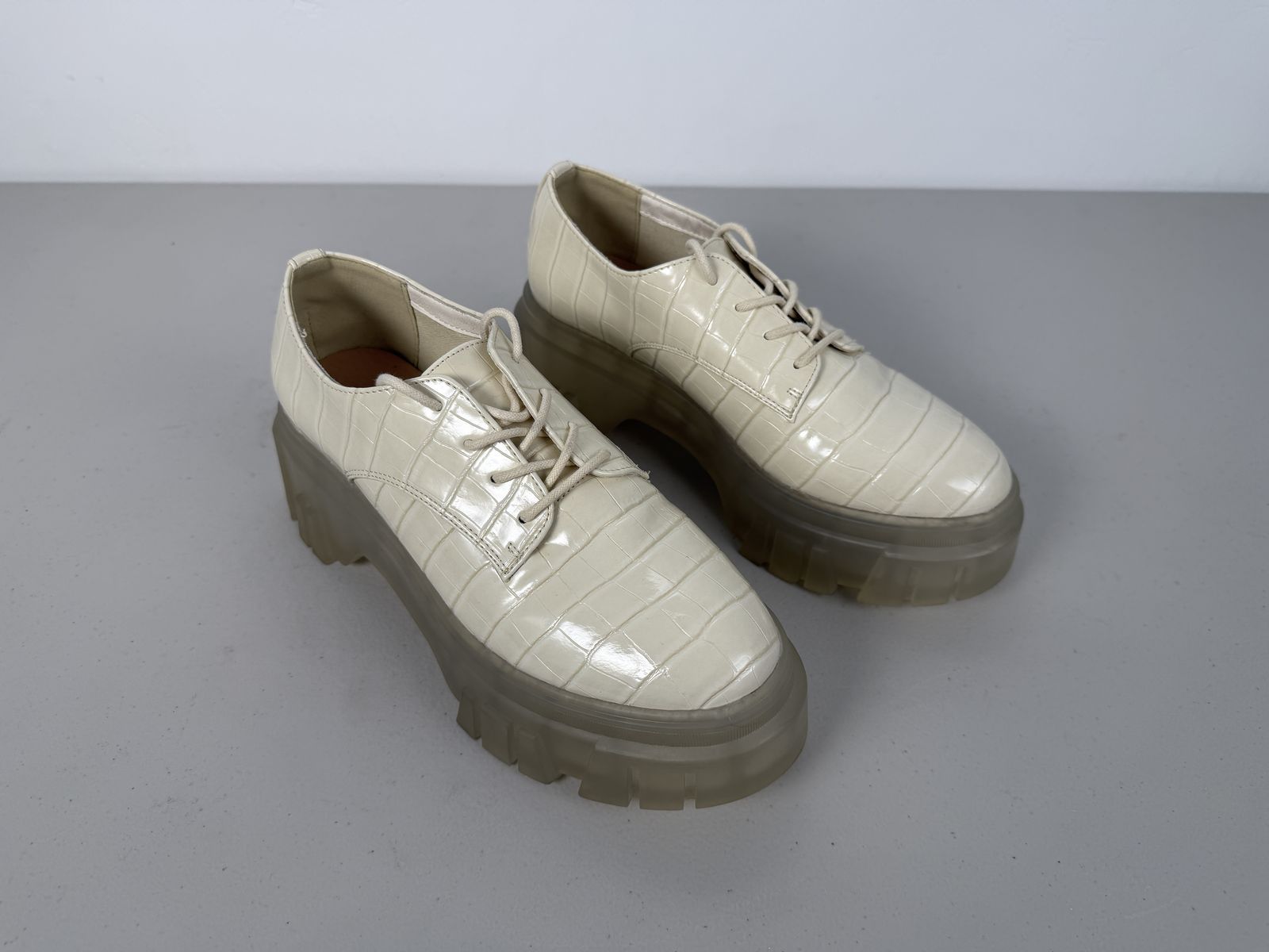 Chinese Laundry Cream Jesty Oxford Platform Lofers Womens Size US 6.5 EU 37