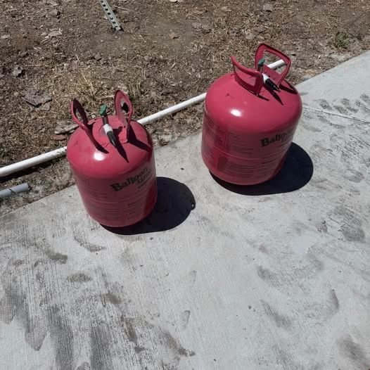 Used/empty helium containers