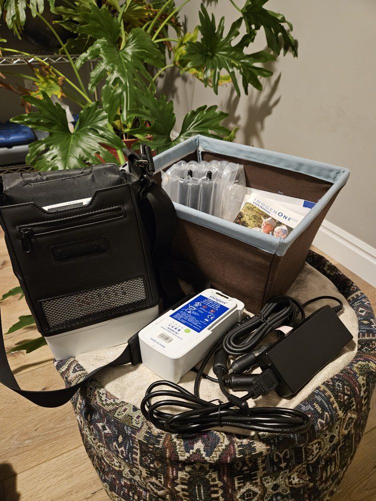 Inogen One G5 Portable Oxygen Concentrator System with Extra 16v Battery, Columns, Bag & Accessories