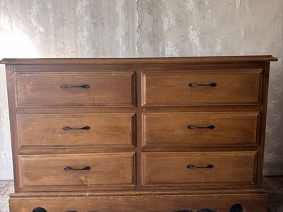 Dresser