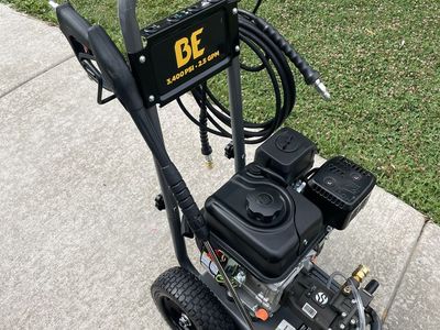 BE 3400 PSI 2.5 GPM Gas Pressure Washer for Outdoor Cleaning