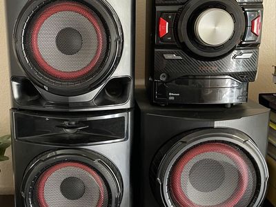 LG X-Boom Stereo