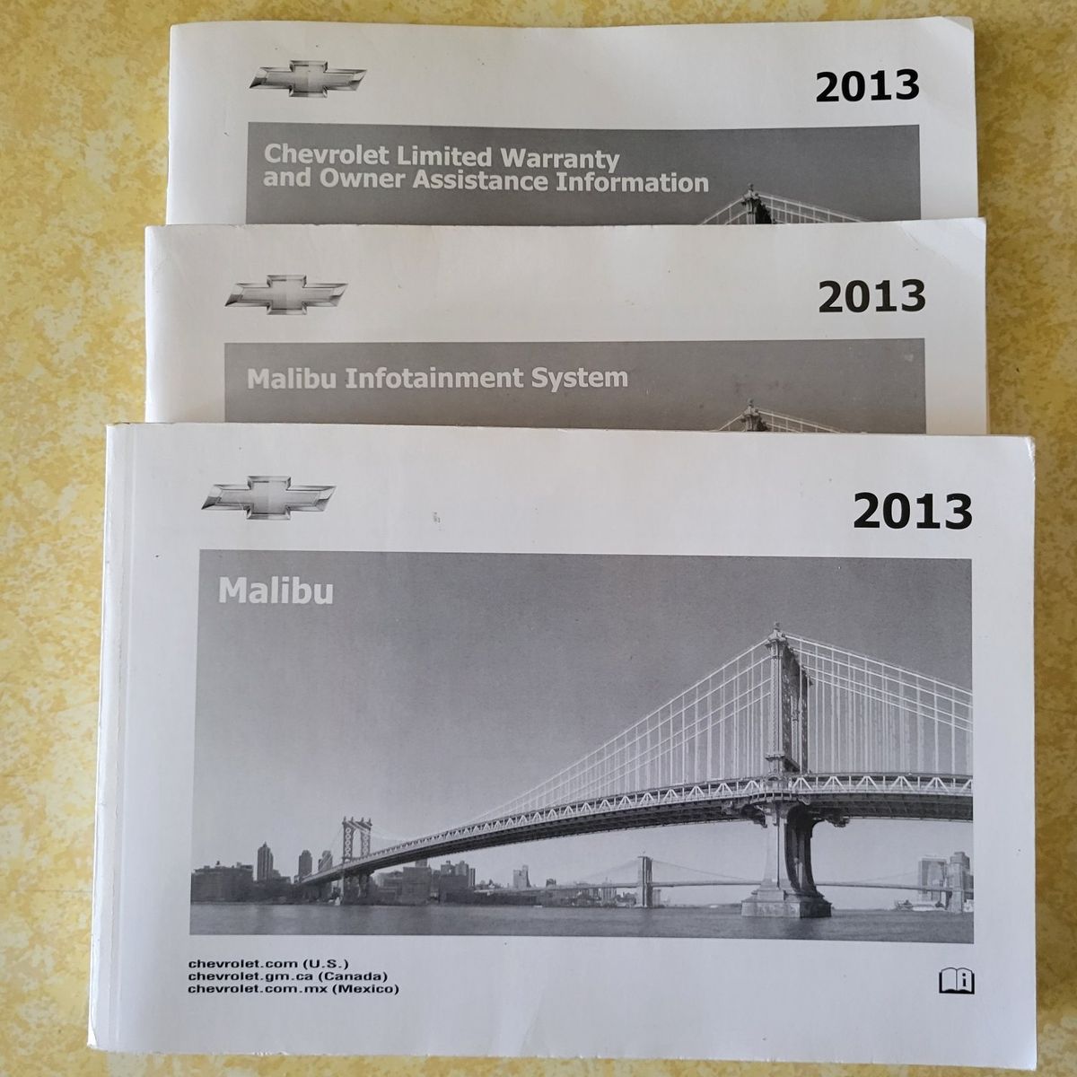 2013 Malibou user books