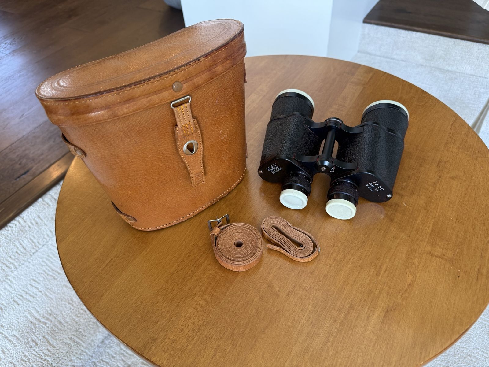 Vintage TX 50 Binoculars with Leather Case and Strap - Field 9.7. All original.  Never used.