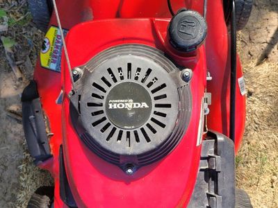 Troy-Bilt Honda Power Comfort Grip Self-Propelled Walk-Behind Gas Lawn Mower