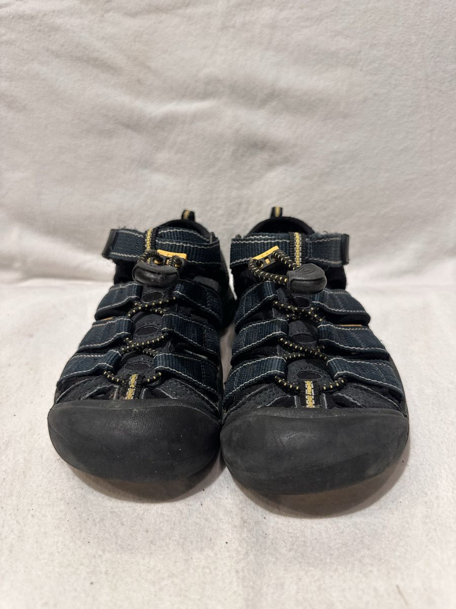 Keen toddler size 13, navy blue waterproof, hiking sandals