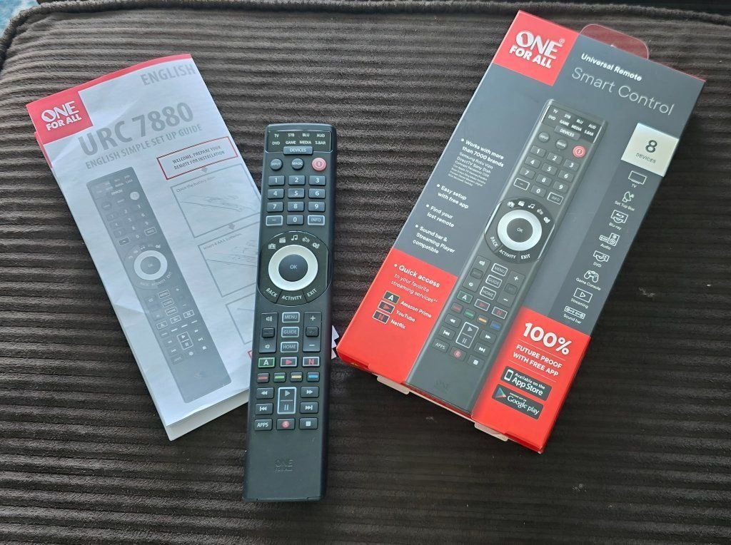 universal remote URC7880