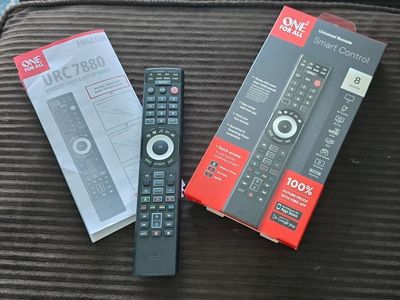 universal remote URC7880