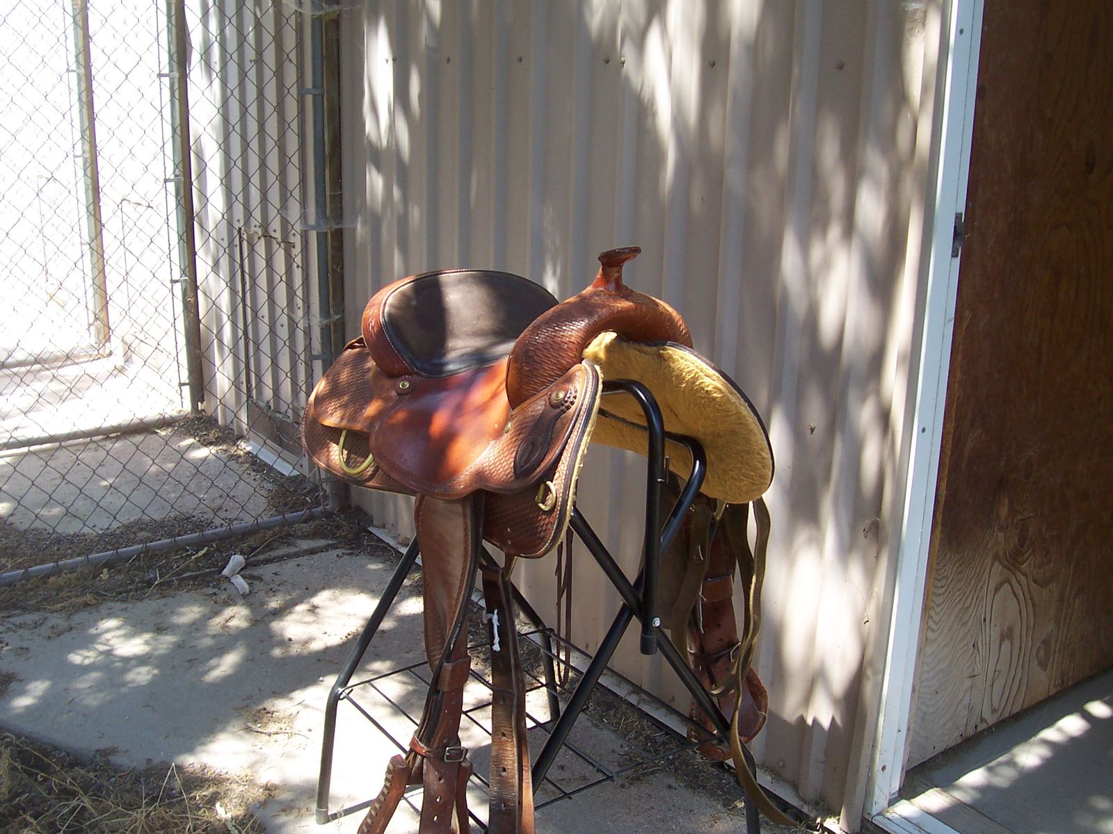 Saddle(s) for sale. One western and one endurance.