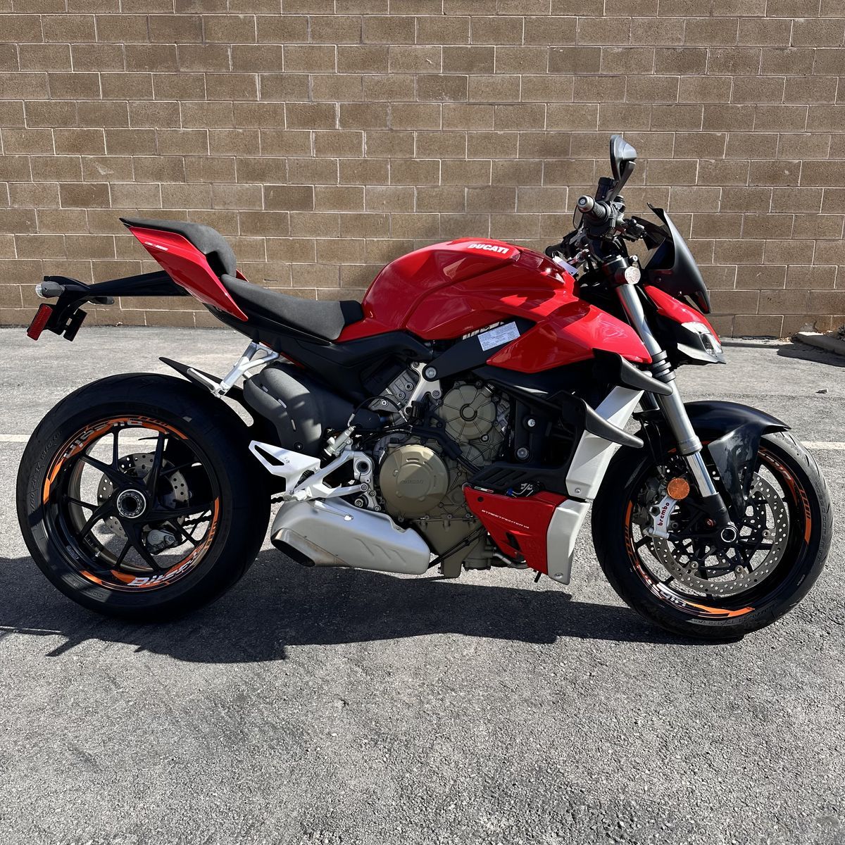 2021 Ducati Street Fighter V4 - LOW MILES - Streetfighter
