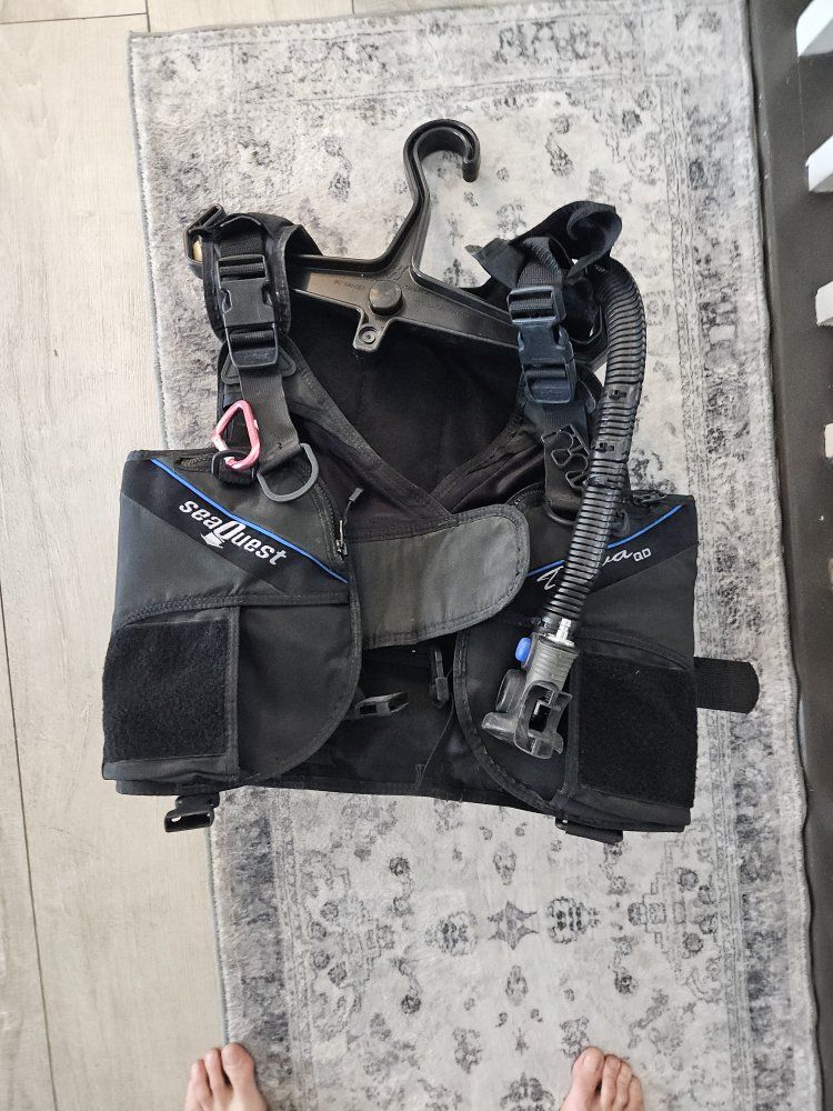 SeaQuest Diva QD Women's Scuba Diving BCD, Black, Size SM (Small)