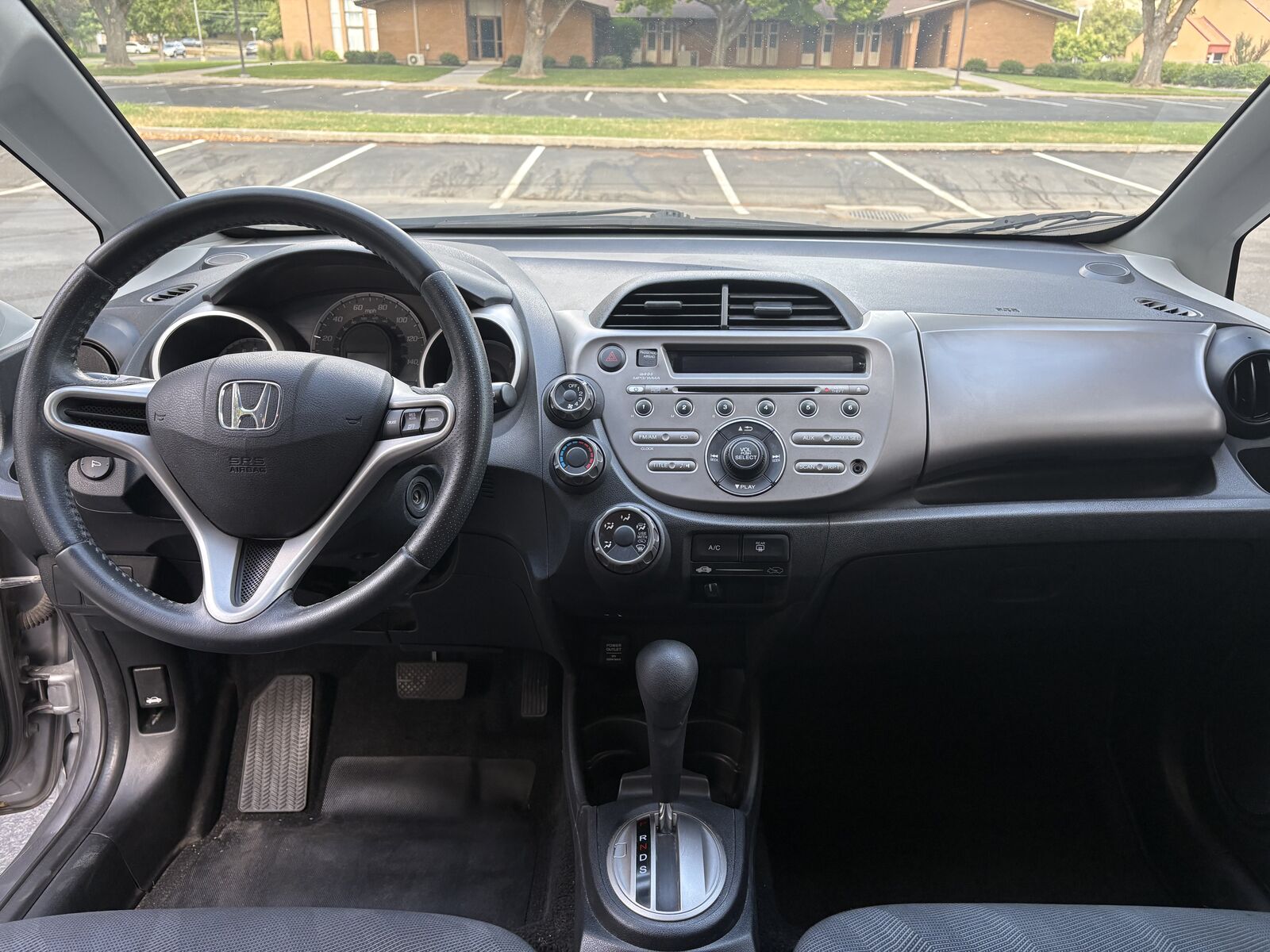 Main image 6