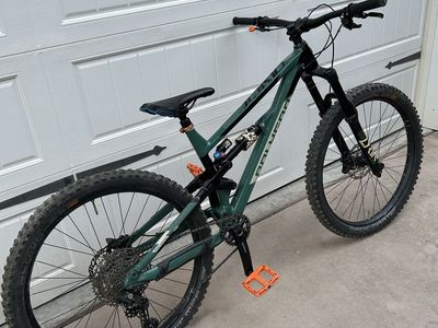 2021 Polygon Siskiu N7 Enduro Mountain Bike (Medium frame)