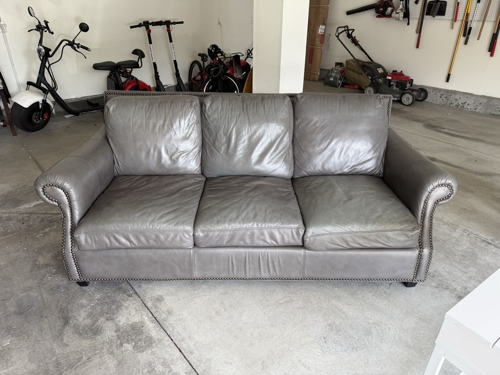 Grey Leather Sofa - Comfortable 3-Seater Couch with Nailhead Trim
