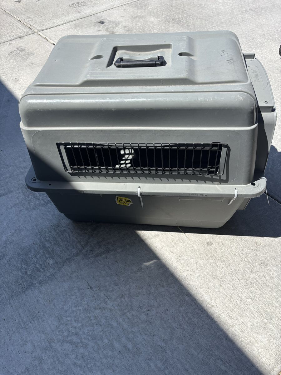 Pet Carrier for Small to Medium Dogs/Cats - Durable Plastic Travel Crate