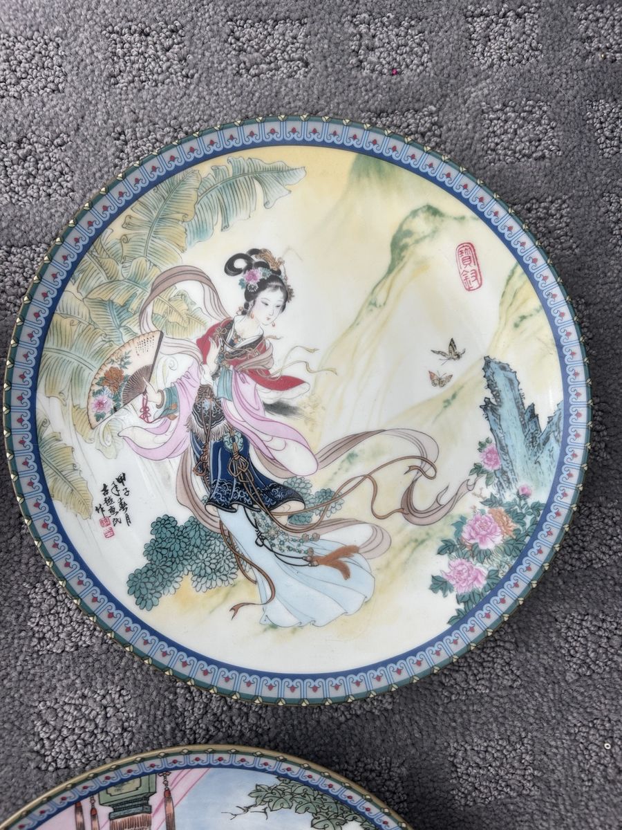 Main image 3