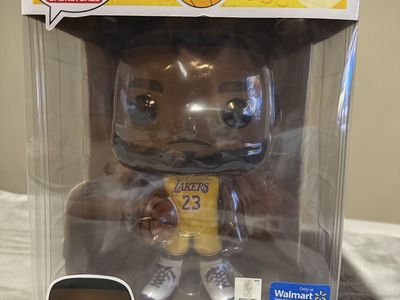 Funko Pop! Basketball Lebron James #97 Los Angeles Lakers (Walmart Exclusive) Vinyl Figure