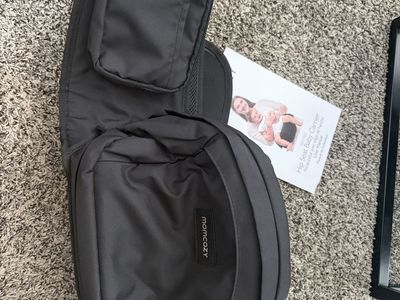Momcozy Hip Seat Baby Carrier in Black with Storage Pockets