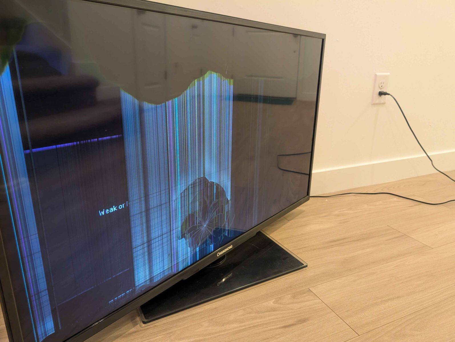 Free Changhong LED42YC2000UA 42" LED TV - For Parts/Repair (Damaged Screen)