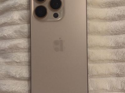 Apple iPhone 16 pro - Unlocked, Desert Titanium, Triple Camera System