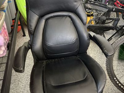 Black Leather Office Chair - Ergonomic Swivel Desk Chair with Armrests