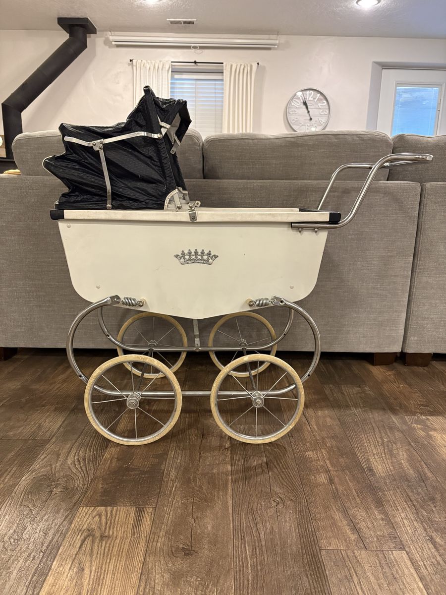 Vintage Wear-Ever Doll Carriage Stroller White and Navy with Crown