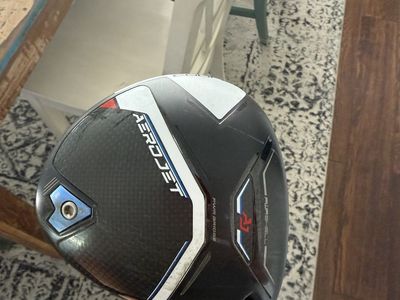 Complete Set Of Golf Clubs