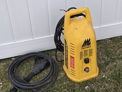 1400 PSI McCulloch Pressure Washer