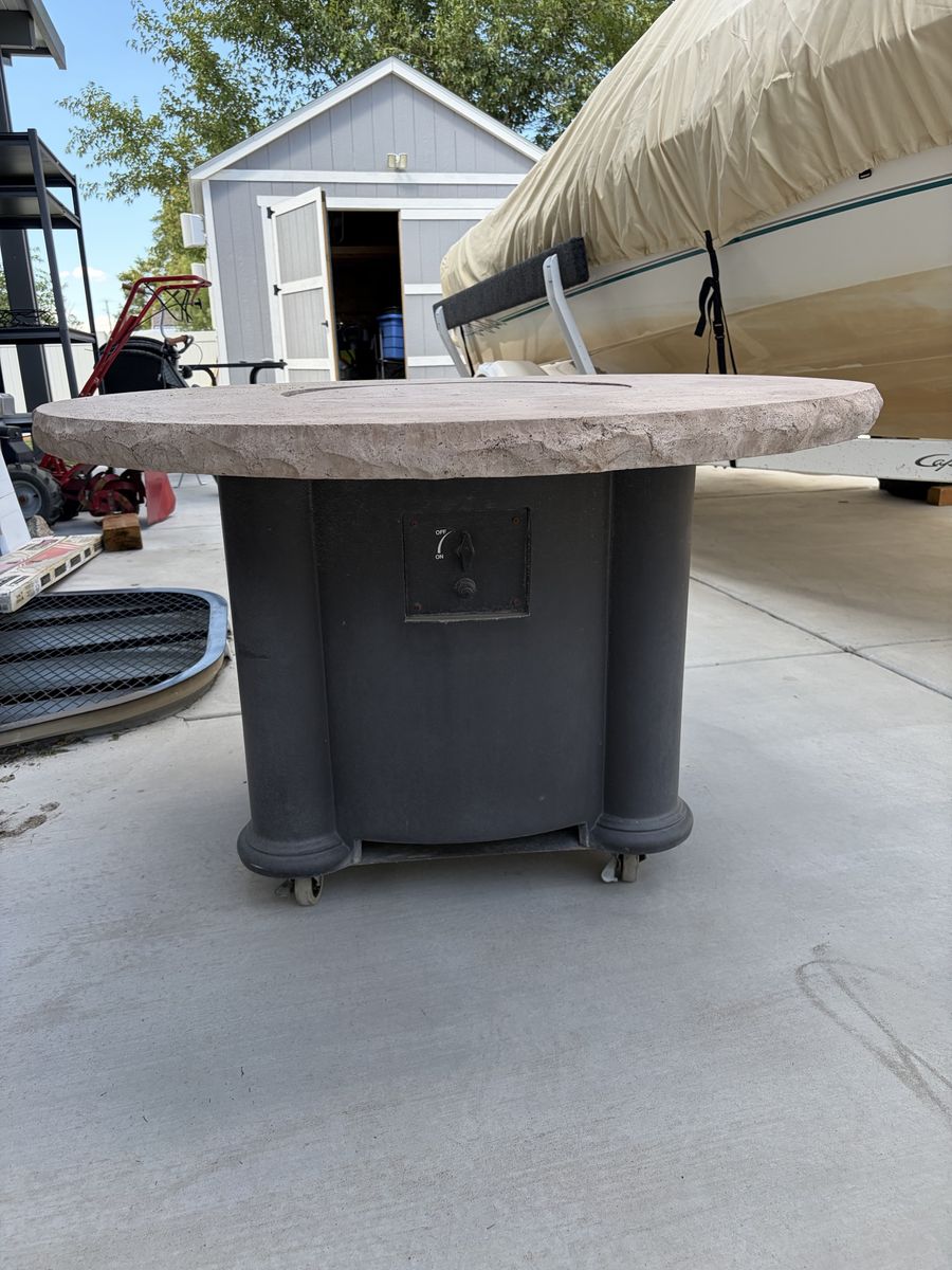 Fire pit table