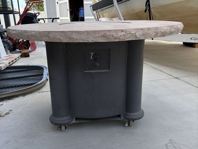 Fire pit table
