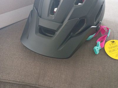 Giro Source MIPS Women's Cycling Helmet - Matte Black / Teal / Pink - Size Small never been worn