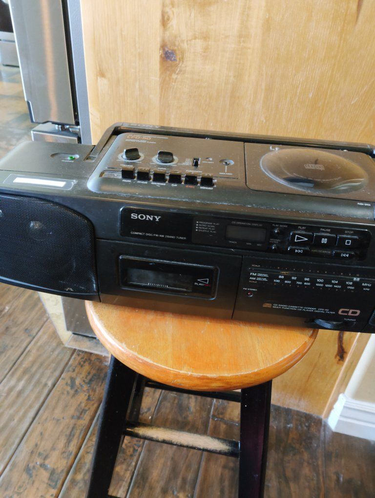 Sony CD/tape player and radio