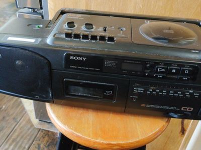 Sony CD/tape player and radio