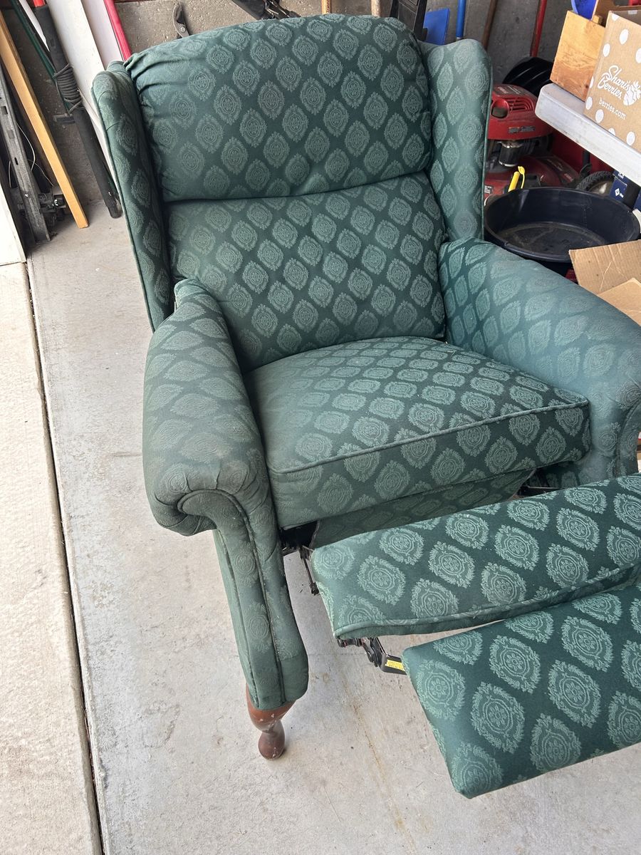 Wingback Recliner