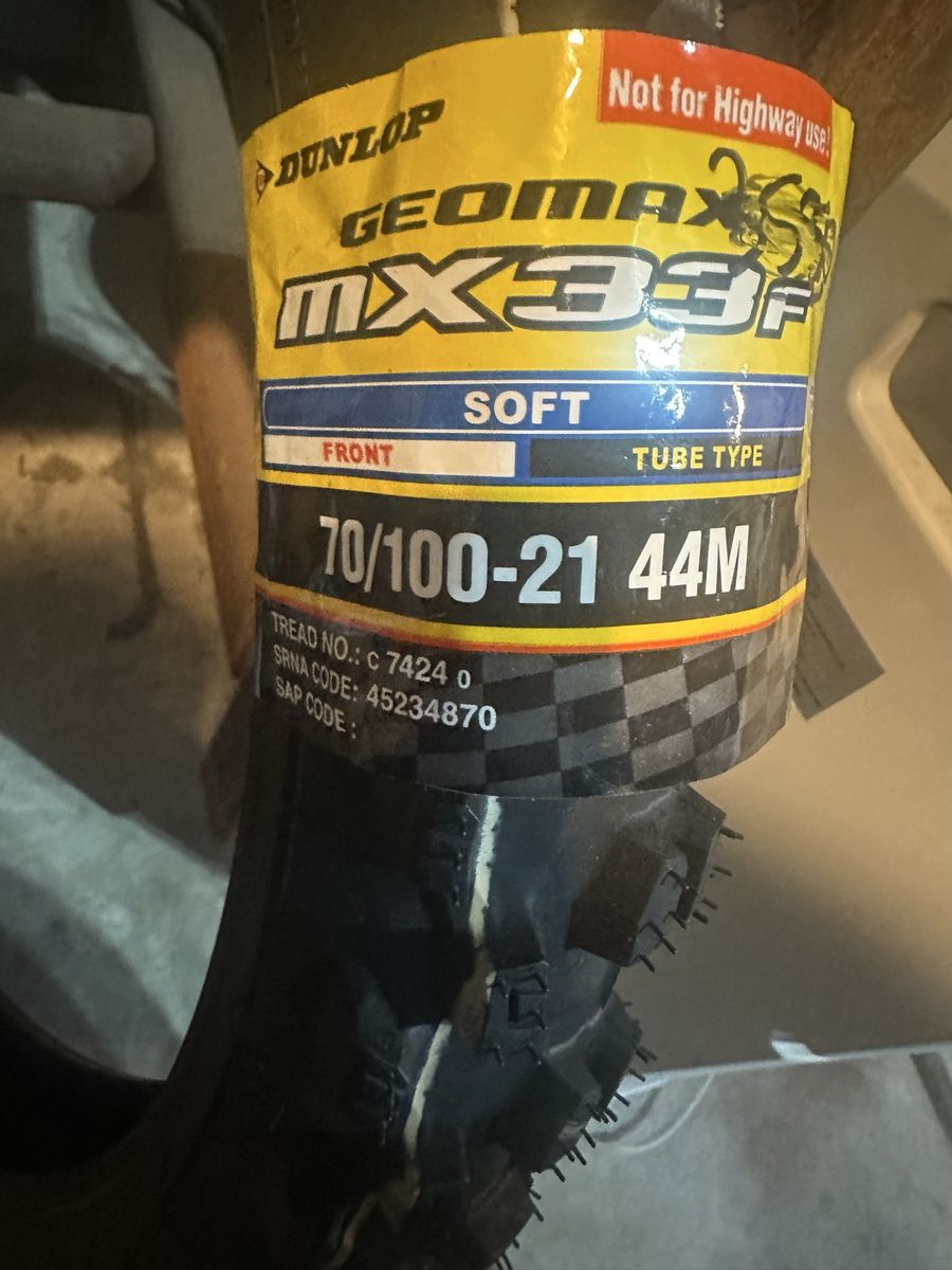 Dunlop MX33f 70/100-21 Front Tire