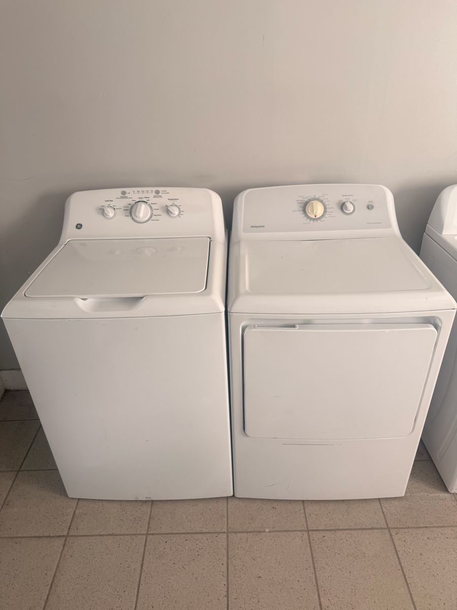 GE Top Load Washer & Hotpoint Electric Dryer Set - White