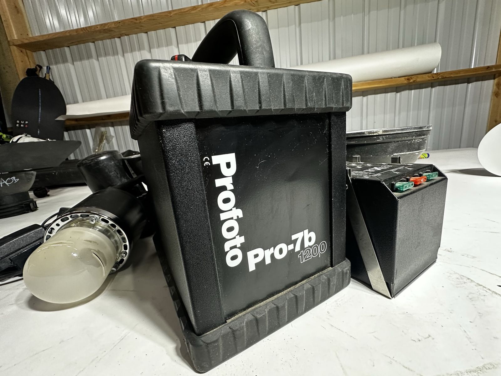 Profoto 7b remote studio 1200w strobe flash