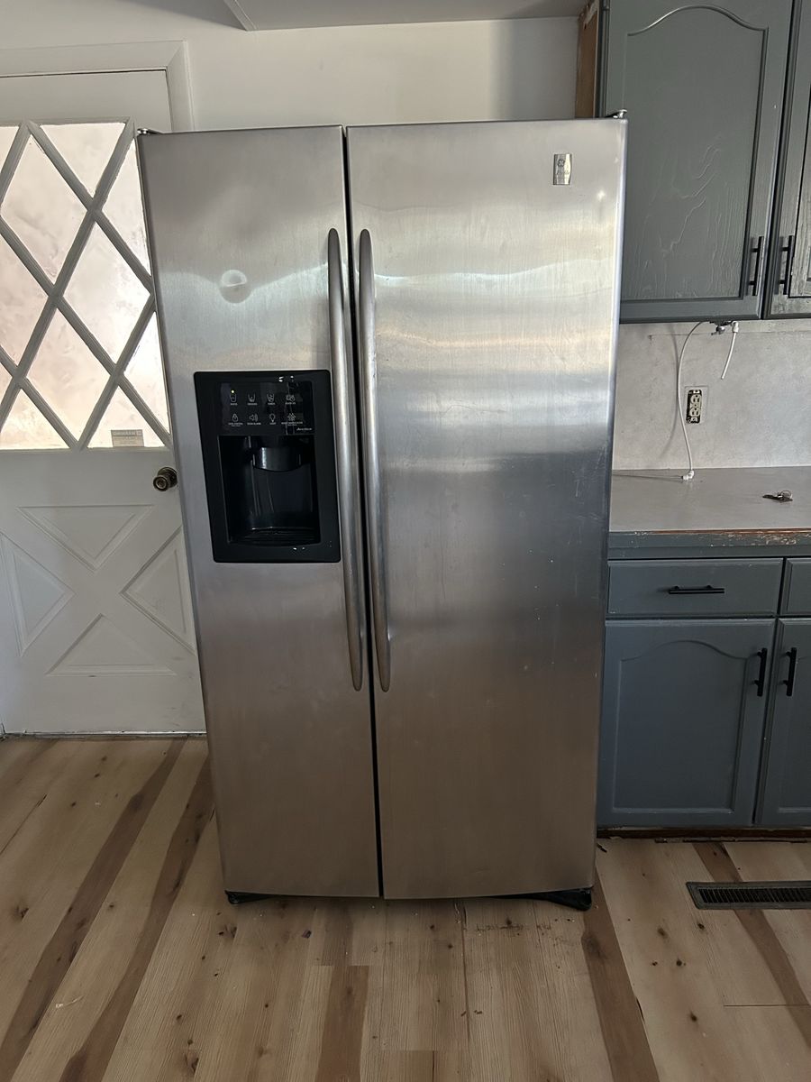 GE Profile Stainless Steel Side-by-Side Refrigerator with Ice & Water Dispenser
