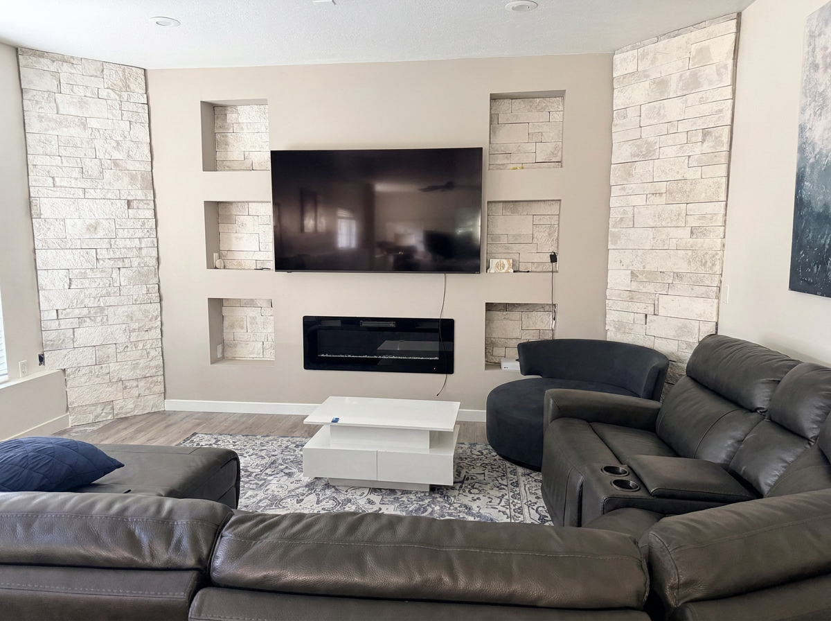 Furnished 2 bed 1 bath plus den for rent