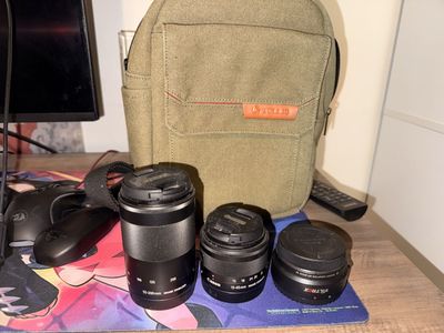 Canon EOS M50 Mirrorless Camera w/ 3 Lenses, Battery Charger, & Tullio Bag