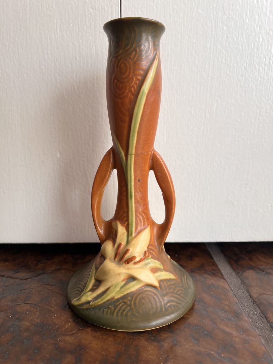 Roseville The Zephyr Lily vase