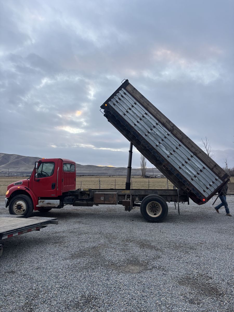 2004 Freightliner Dump Truck