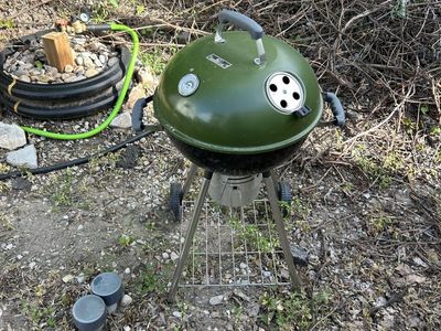 Charcoal grill