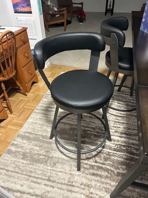 COUNTER HEIGHT KITCHEN TABLE