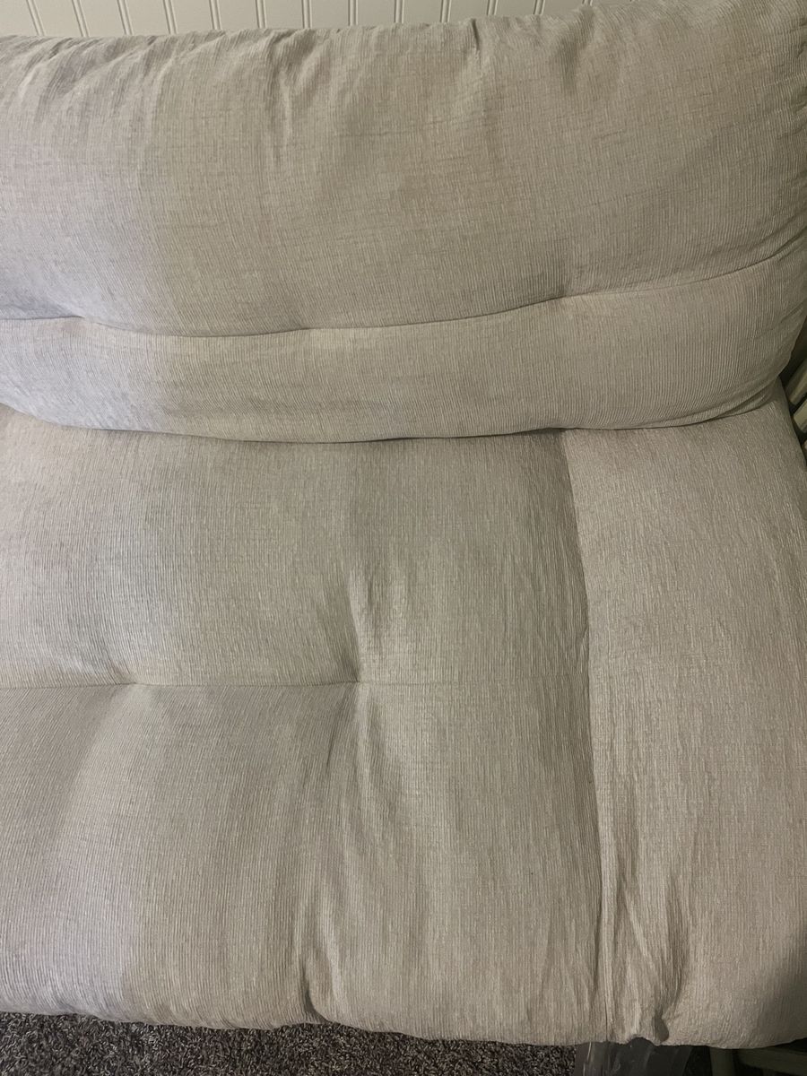 Comfortable Chenille Sofa for Living Room or Bedroom