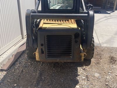 New Holland Skid Loader