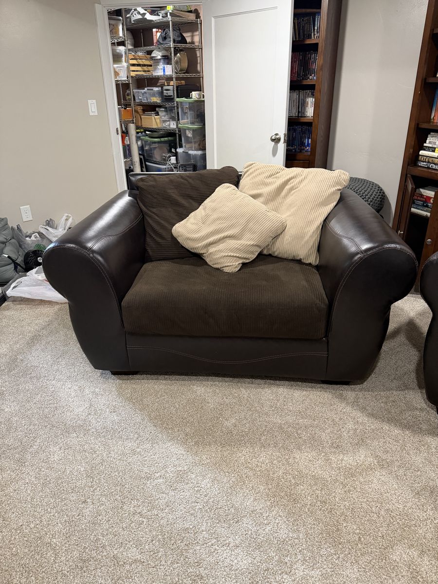 Main image 6