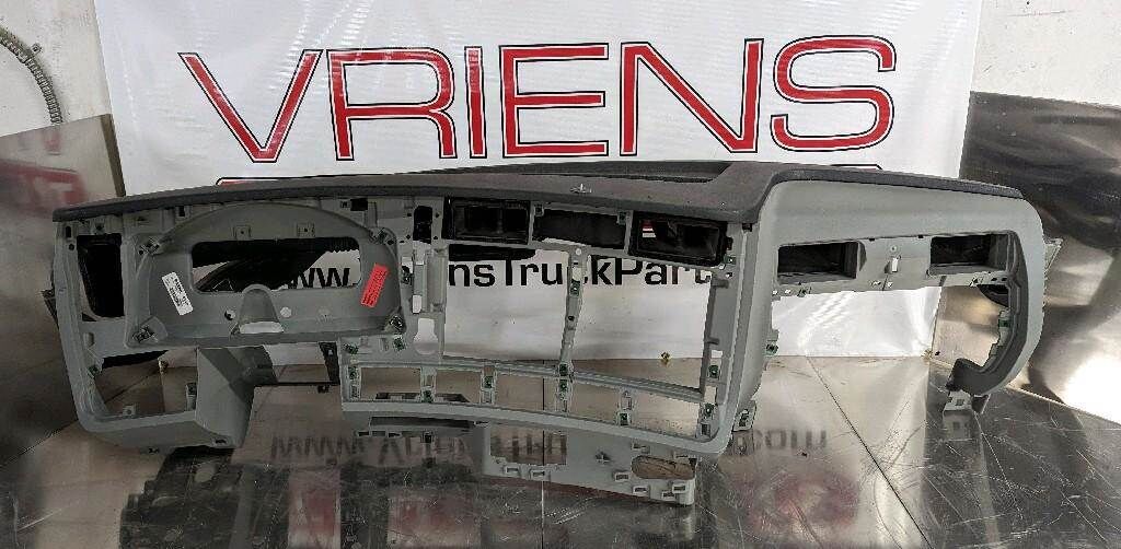 Kenworth T680 Dashboard Assembly